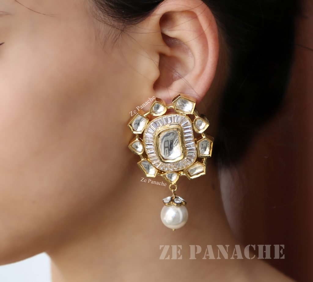 KARISHMA STUDS