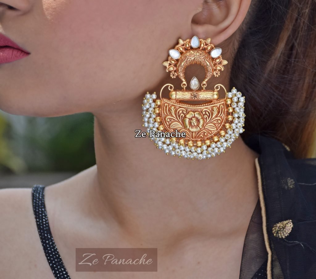 Raashi Earrings