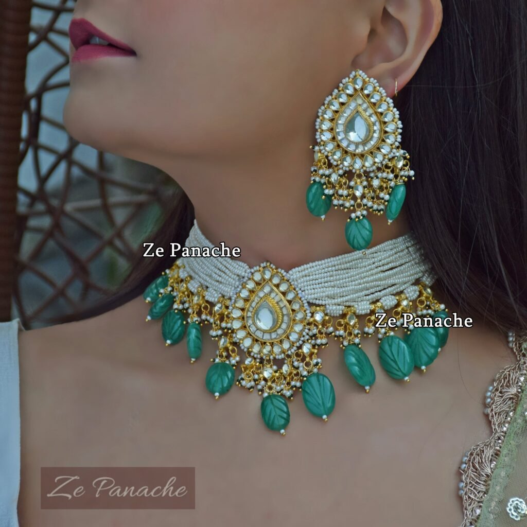 SURUCHI CHOKER