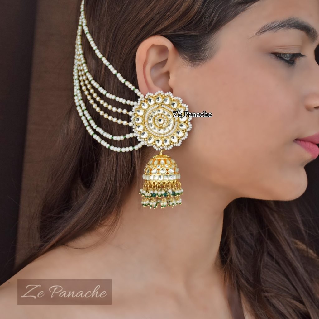 Sabhya Jhumkis