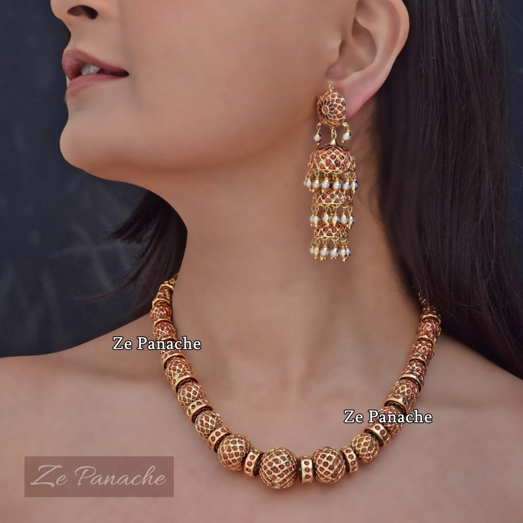 DEVIKA RED NECKLACE SET