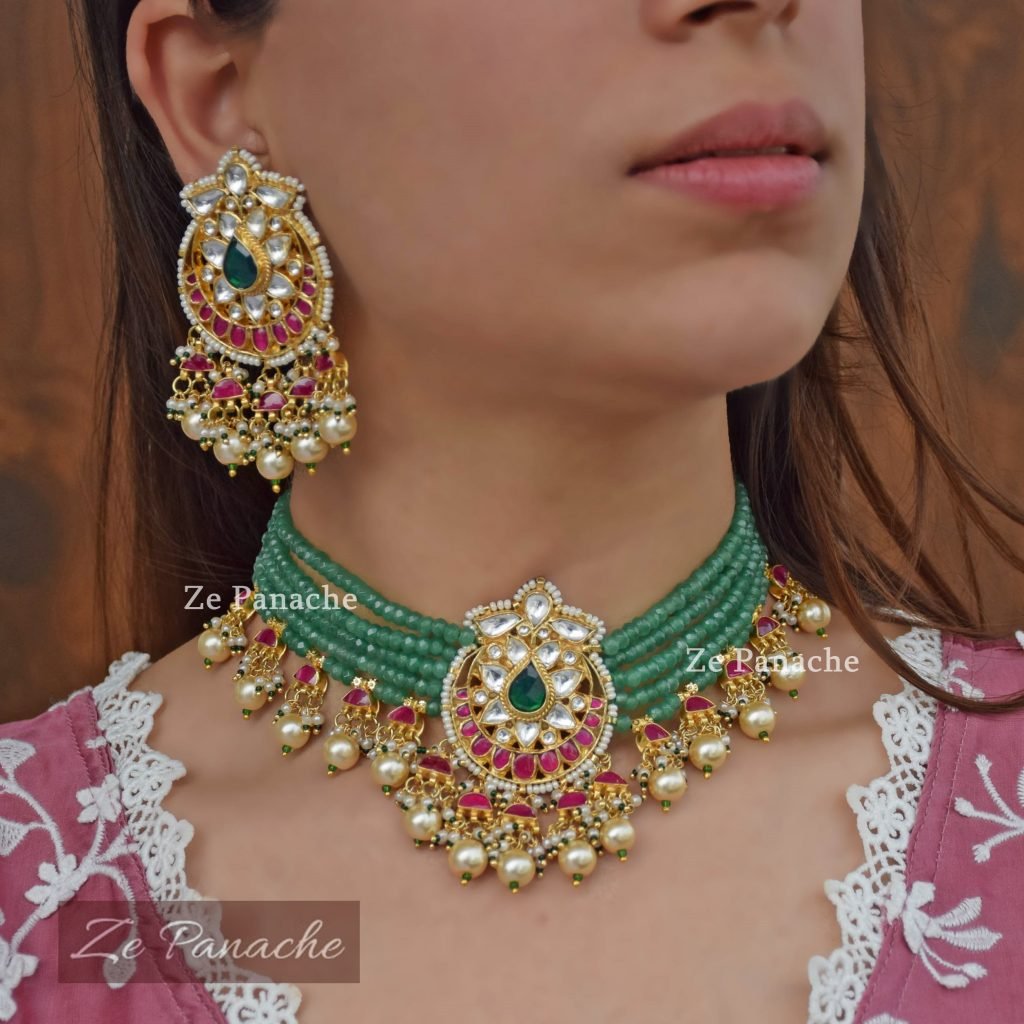 RAUNIKA GREEN CHOKER SET