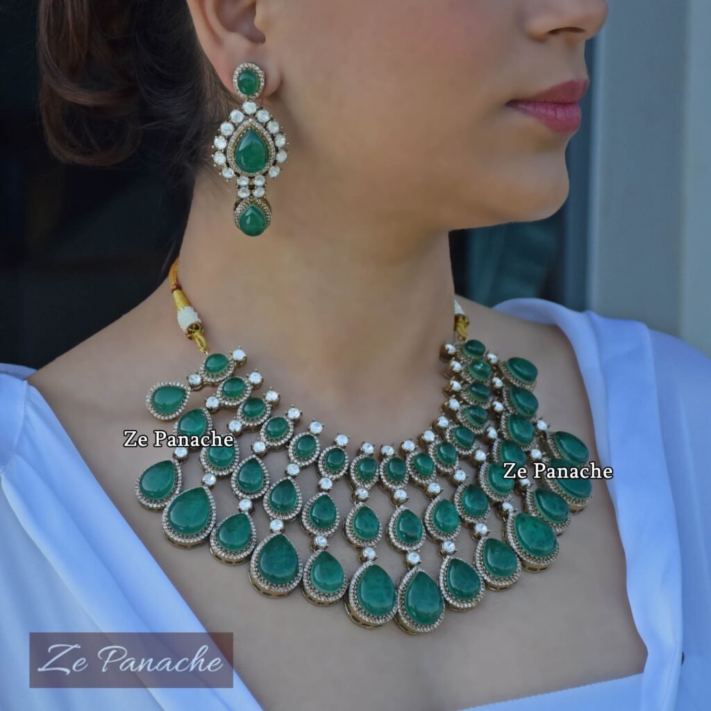ELLA VICTORIAN NECKLACE SET