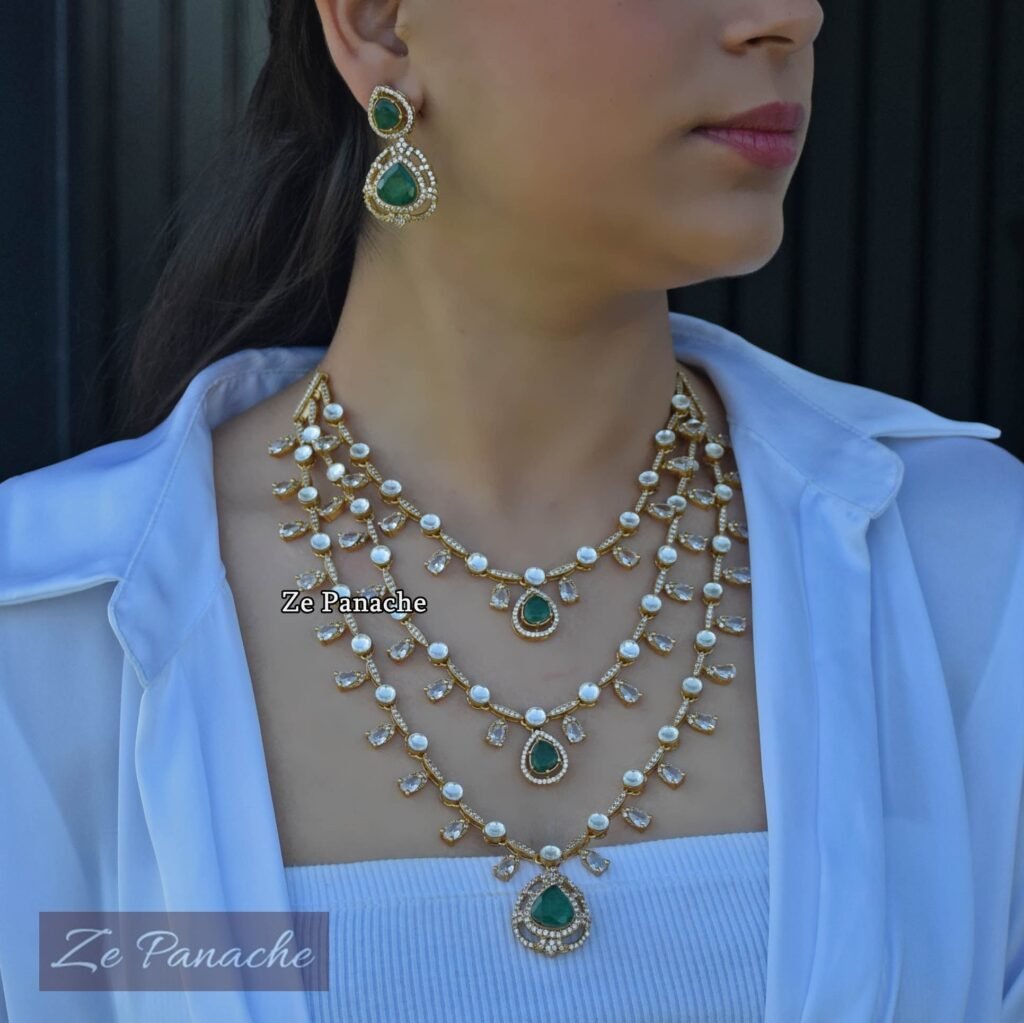 AUREL LAYERED SET